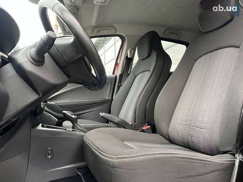 Renault Zoe 2018 - фото 18