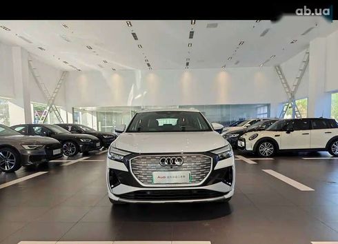 Audi Q4 e-tron 2023 - фото 2