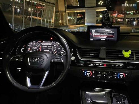 Audi Q7 2017 - фото 21