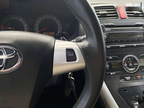 Toyota Auris 2011 - фото 24
