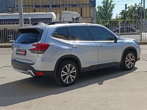 Subaru Forester 2018 серый - фото 10