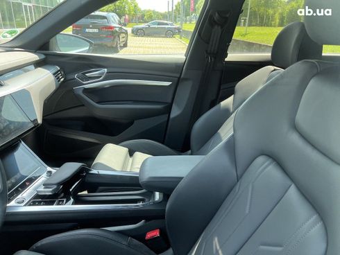 Audi E-Tron 2022 - фото 8