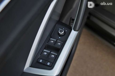 Audi Q3 2020 - фото 23
