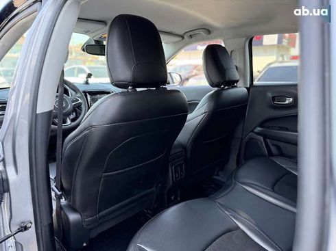 Jeep Compass 2020 - фото 30