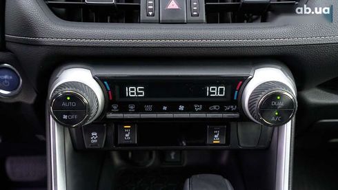 Toyota RAV4 2020 - фото 22
