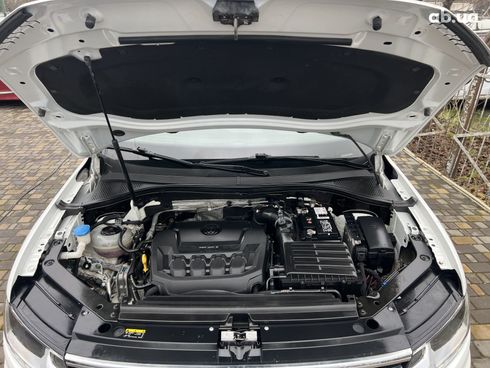 Volkswagen Tiguan 2018 белый - фото 18
