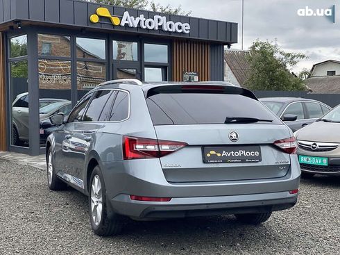 Skoda Superb 2016 - фото 20