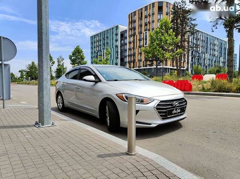 Hyundai Elantra 2016 - фото 26