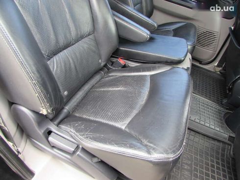 Mitsubishi Grandis 2007 - фото 18