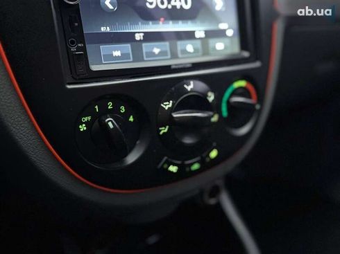 Chevrolet Lacetti 2012 - фото 22
