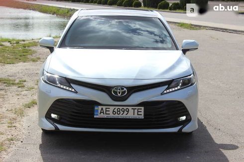 Toyota Camry 2020 - фото 7