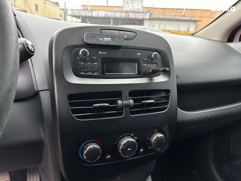Renault Clio 2014 белый - фото 21