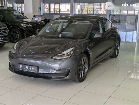 Tesla Model 3 2020 - фото 2