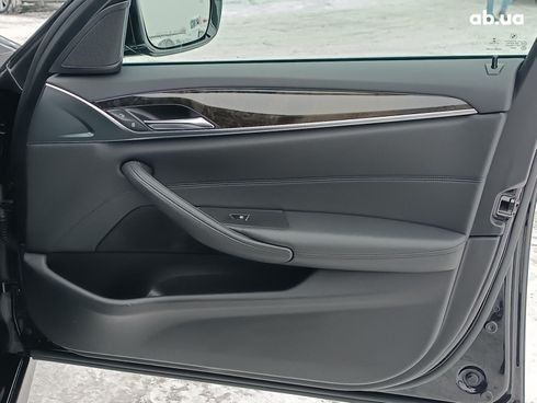 BMW 5 серия 2017 черный - фото 45