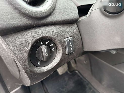 Ford Fiesta 2017 - фото 16