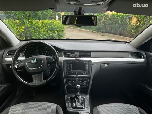 Skoda Superb 2013 черный - фото 21