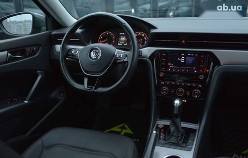 Volkswagen Passat 2021 - фото 26