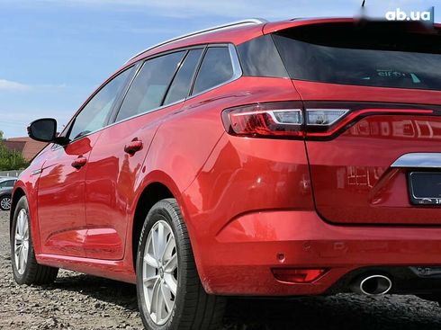 Renault Megane 2017 - фото 12
