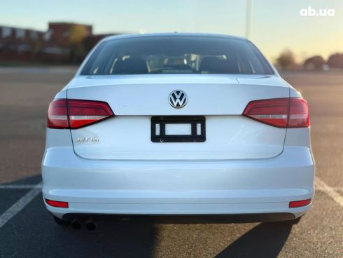 Volkswagen Jetta 2015 белый - фото 5