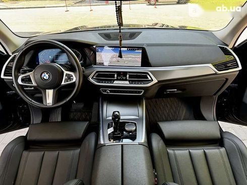 BMW X5 2021 - фото 25