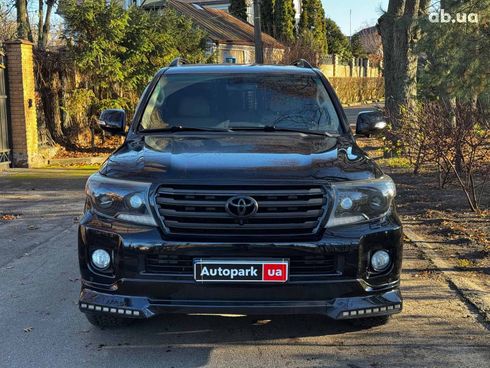 Toyota Land Cruiser 2012 черный - фото 2