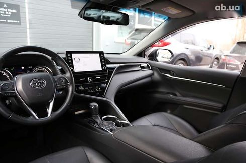 Toyota Camry 2022 - фото 14