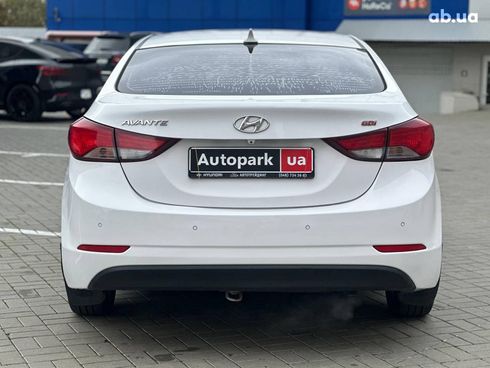 Hyundai Avante 2014 белый - фото 7