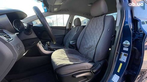 Hyundai Elantra 2015 - фото 26