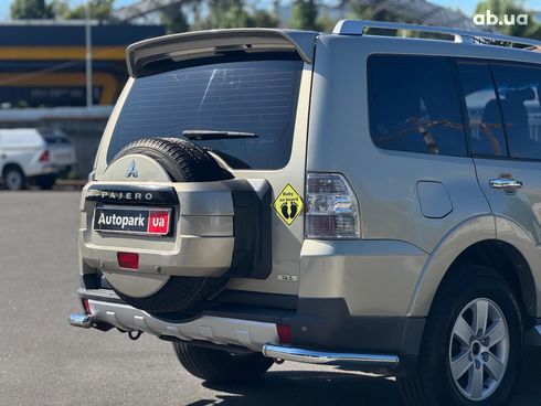 Mitsubishi Pajero Wagon 2008 бежевый - фото 11