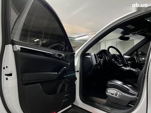 Porsche Cayenne 2015 - фото 24