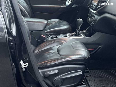 Jeep Cherokee 2015 черный - фото 29