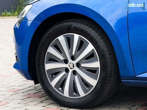 Skoda Superb 2022 - фото 28