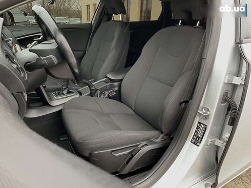 Volvo V40 2014 - фото 23