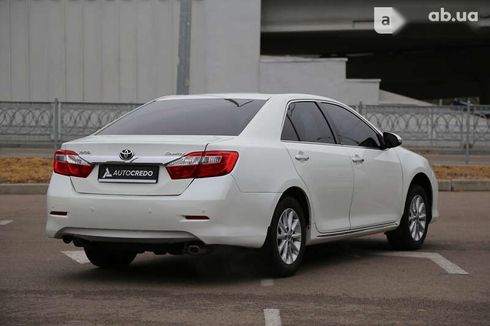 Toyota Camry 2014 - фото 7