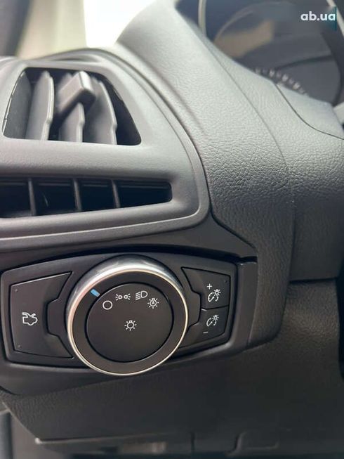 Ford Focus 2018 - фото 30