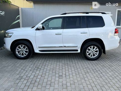 Toyota Land Cruiser 2019 - фото 24