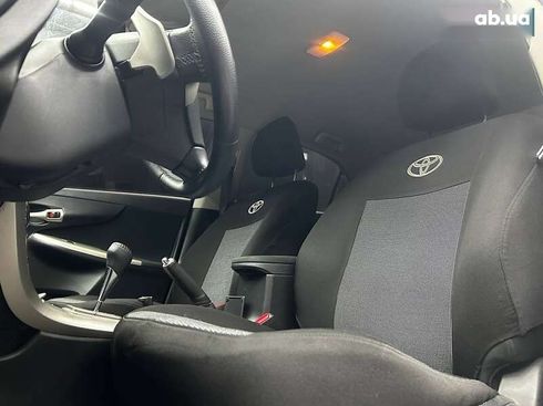 Toyota Corolla 2008 - фото 10