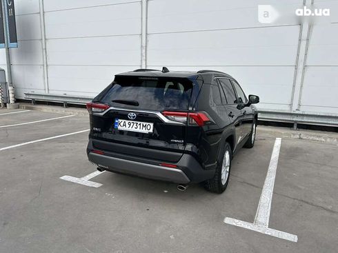 Toyota RAV4 2020 - фото 12