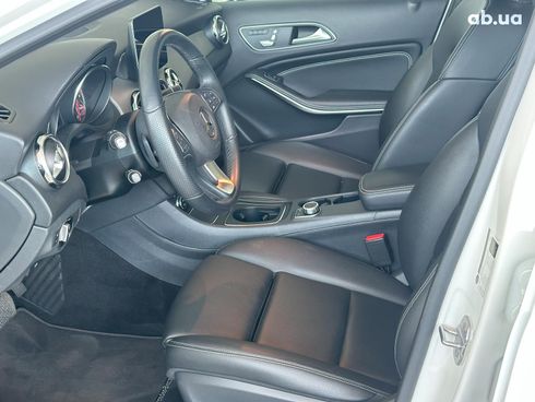 Mercedes-Benz GLA-Класс 2019 белый - фото 9