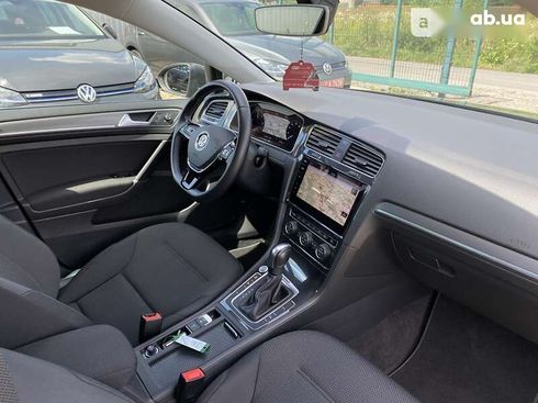 Volkswagen e-Golf 2020 - фото 3