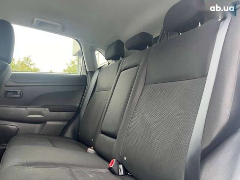 Mitsubishi Outlander 2013 - фото 16