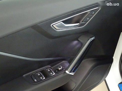 Audi Q2L e-tron 2021 - фото 13
