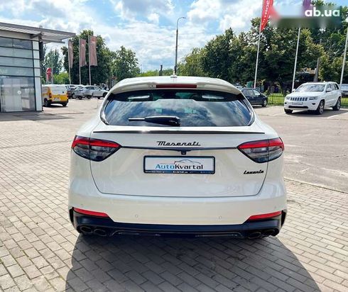 Maserati Levante 2022 - фото 9