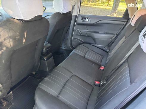 Citroёn C4 2011 белый - фото 15