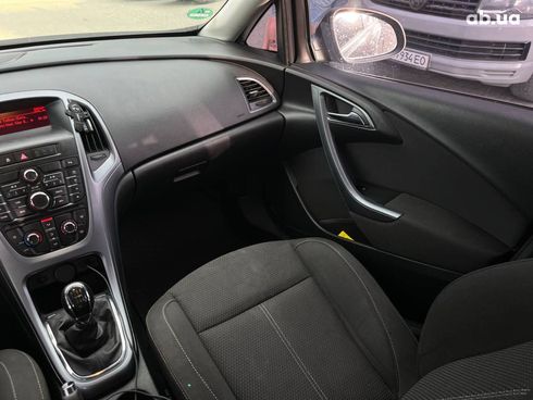 Opel Astra 2013 серый - фото 23