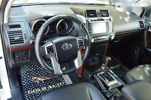 Toyota Land Cruiser Prado 2013 - фото 24