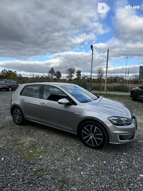 Volkswagen e-Golf 2020 - фото 9