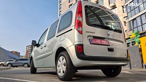Renault Kangoo 2012 серебристый - фото 5