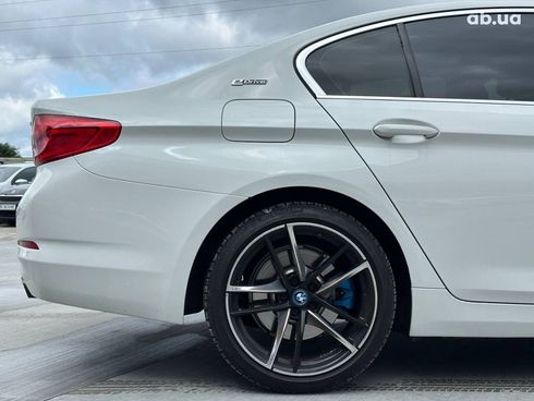 BMW 5 серия 2018 белый - фото 11