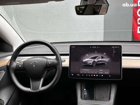 Tesla Model 3 2022 - фото 18